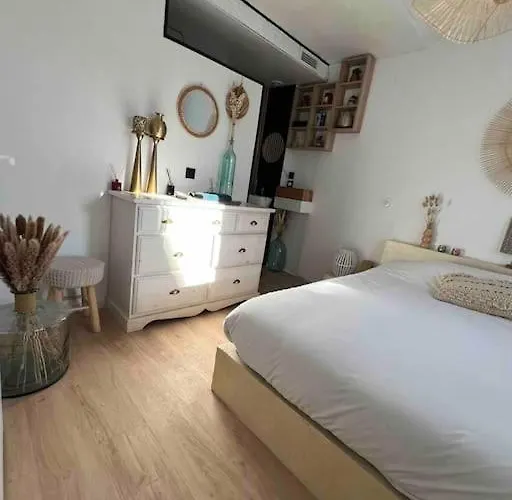 Ivissa Cosy Calme Y Confortable *